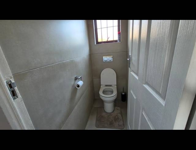 4 BEDROOM DUPLEX FOR SALE IN ESCOMBE